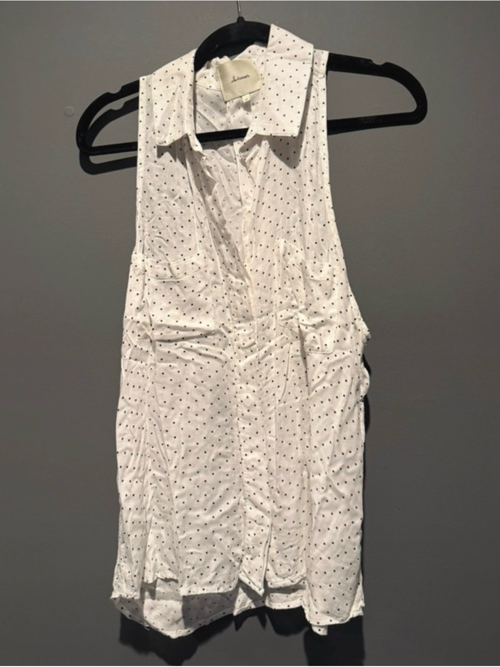 elevenses White Sleeveless Polka Dot Collared Camisole